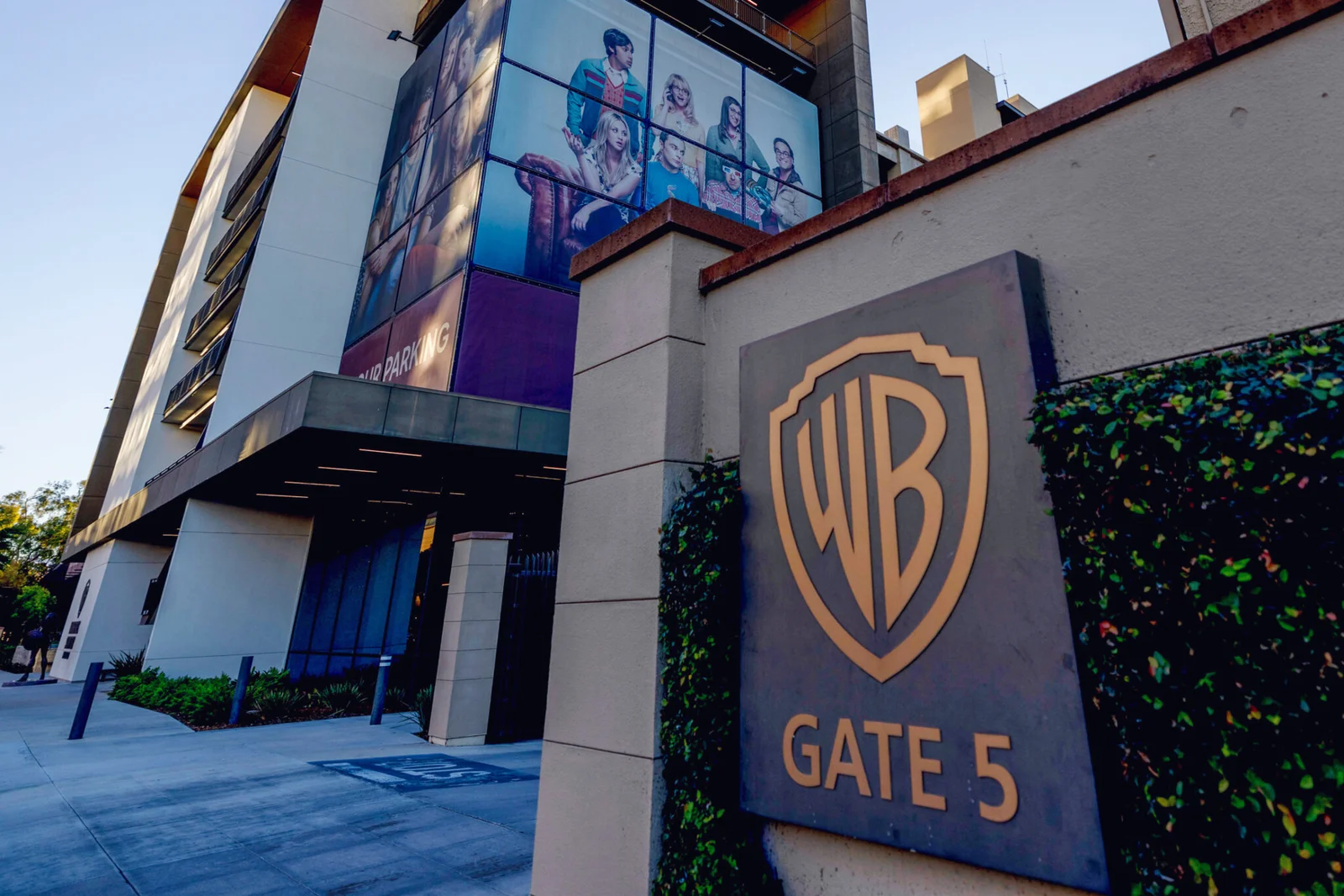 Paramount debt sale Paramount Sells Billion Debt Pay Warner