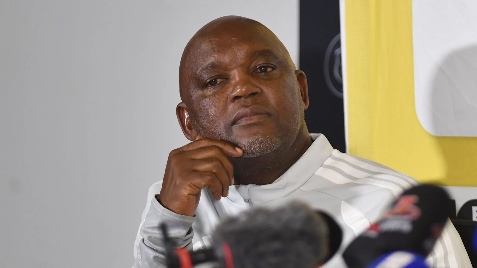 Rushine De Reuck Bafana Simba Coach Steve Barker Backs Rushine