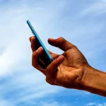 Starlink Mobile spectrum SpaceX Buys 800MHz Spectrum Take Carriers